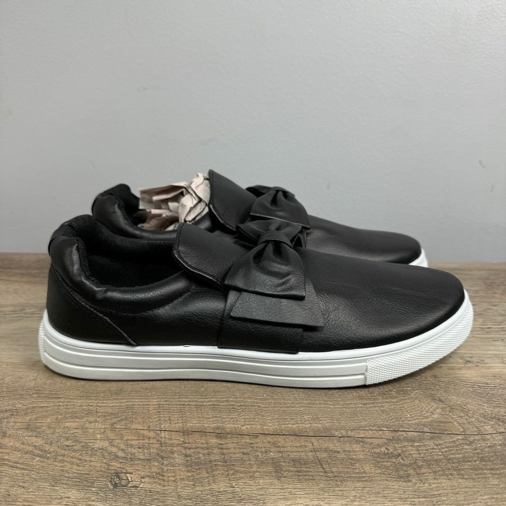 Olivia Miller Women’s Sneakers sz 11 NEW # Bag 6-C